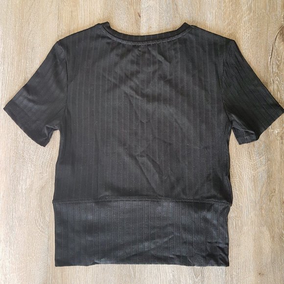 NWT Zara Ribbed t-shirt with buttons - Picture 3 of 4